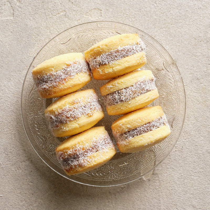 Load image into Gallery viewer, Empanada Mix Bundle with Alfajores - Providoor
