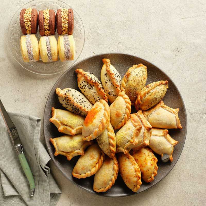 Load image into Gallery viewer, Empanada Mix Bundle with Alfajores - Providoor
